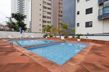 Apartamento à venda com 96m², 3 quartos e 2 vagas Apartamento à venda com 96m², 3 quartos e 2 vagasÁrea comum - Piscina