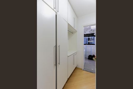 Apartamento à venda com 96m², 3 quartos e 2 vagas Apartamento à venda com 96m², 3 quartos e 2 vagasDespensa