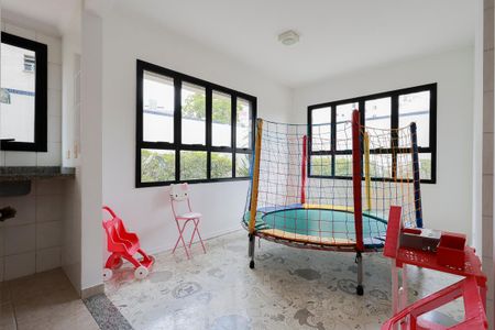 Apartamento à venda com 96m², 3 quartos e 2 vagas Apartamento à venda com 96m², 3 quartos e 2 vagasÁrea comum - Brinquedoteca