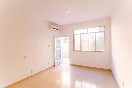 Sala de casa à venda com 2 quartos, 100m² em Piedade, Rio de Janeiro