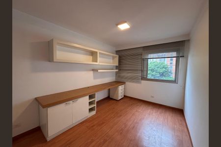 Apartamento para alugar com 136m², 3 quartos e 2 vagas