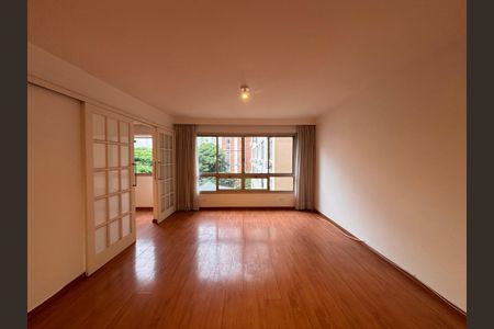 Apartamento para alugar com 136m², 3 quartos e 2 vagas