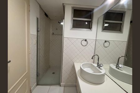 Apartamento para alugar com 136m², 3 quartos e 2 vagas