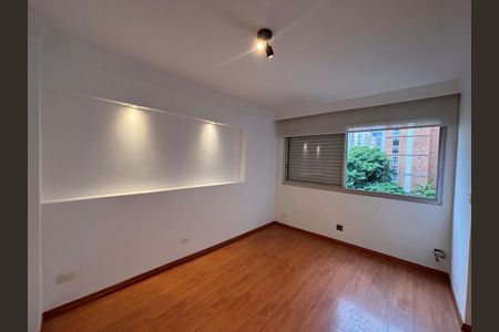 Apartamento para alugar com 136m², 3 quartos e 2 vagas