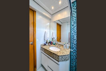 Apartamento à venda com 107m², 3 quartos e 2 vagasBanheiro da Suíte