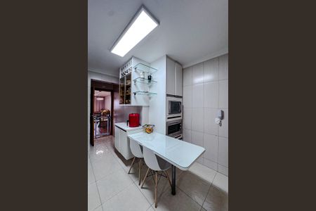 Apartamento à venda com 107m², 3 quartos e 2 vagasCozinha