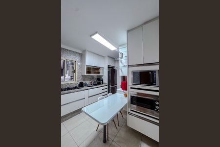 Apartamento à venda com 107m², 3 quartos e 2 vagasCozinha