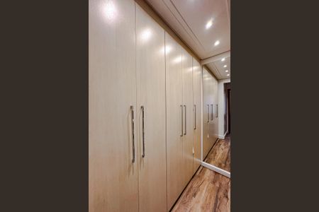 Apartamento à venda com 107m², 3 quartos e 2 vagasQuarto 4