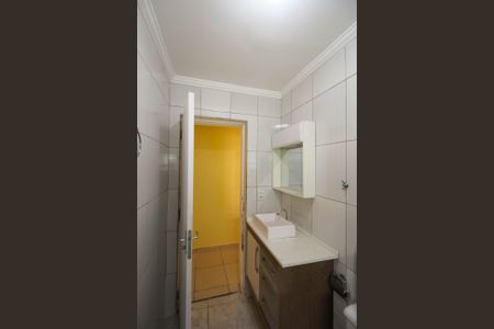 Banheiro de casa para alugar com 2 quartos, 50m² em Vila Alpina, São Paulo