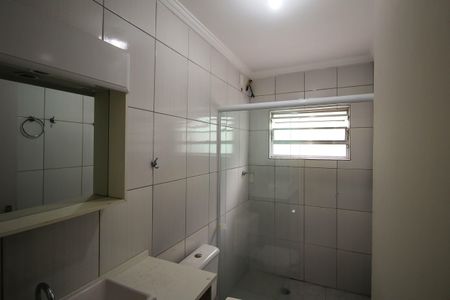 Banheiro de casa para alugar com 2 quartos, 50m² em Vila Alpina, São Paulo