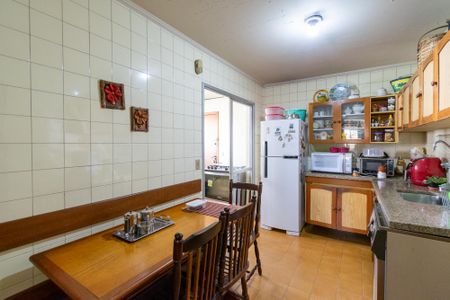 Apartamento à venda com 130m², 3 quartos e 2 vagasCozinha