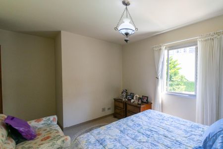 Apartamento à venda com 130m², 3 quartos e 2 vagasSuíte 1