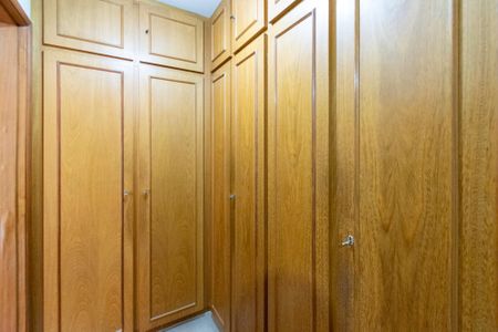 Apartamento à venda com 130m², 3 quartos e 2 vagasCloset da Suíte 1