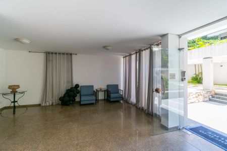 Apartamento à venda com 130m², 3 quartos e 2 vagasHall social