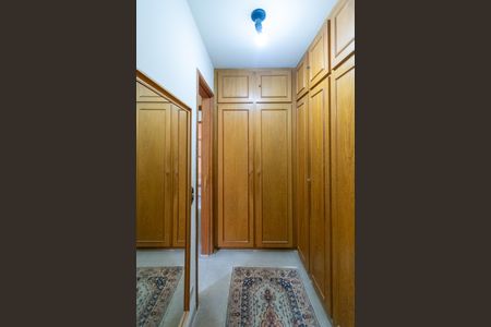 Apartamento à venda com 130m², 3 quartos e 2 vagasCloset da Suíte 1