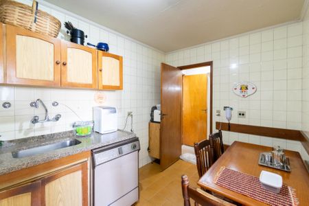 Apartamento à venda com 130m², 3 quartos e 2 vagasCozinha