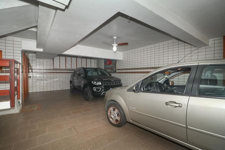 Casa à venda com 255m², 3 quartos e 4 vagasGaragem