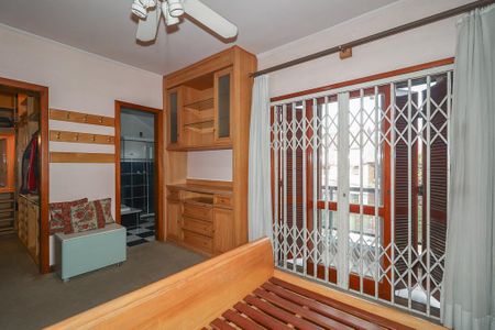 Casa à venda com 255m², 3 quartos e 4 vagasQuarto Suíte