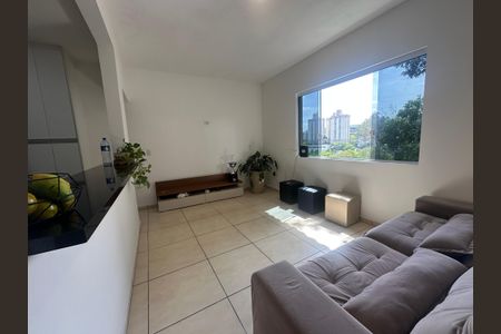 Sala de casa para alugar com 2 quartos, 80m² em Vila Sao Silvestre, Barueri