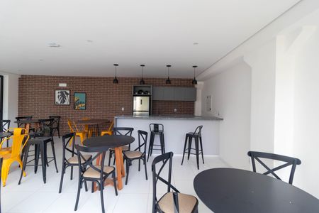 Apartamento para alugar com 44m², 2 quartos e 1 vagaÁrea comum - Salão de festas