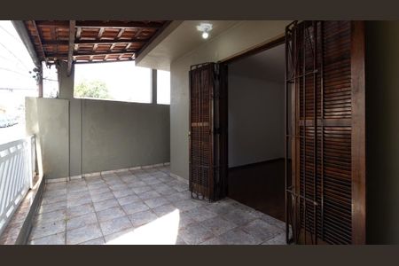 Varanda do Quarto 1 de casa para alugar com 3 quartos, 100m² em Jardim Fernandes, São Paulo