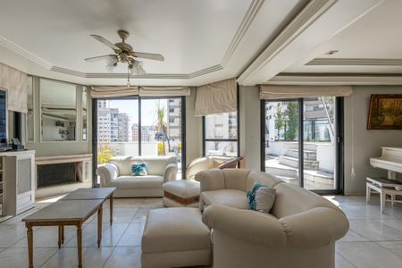 Apartamento para alugar com 360m², 4 quartos e 3 vagas Apartamento para alugar com 360m², 4 quartos e 3 vagasLiving - Cobertura