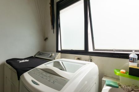 Apartamento para alugar com 360m², 4 quartos e 3 vagas Apartamento para alugar com 360m², 4 quartos e 3 vagasÁrea de Serviço