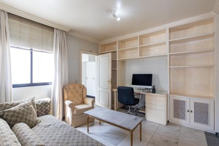 Apartamento para alugar com 360m², 4 quartos e 3 vagas Apartamento para alugar com 360m², 4 quartos e 3 vagasEscritório/Suíte - Cobertura