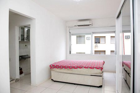 Studio - Sala / Quarto de kitnet/studio para alugar com 1 quarto, 40m² em Farroupilha, Porto Alegre
