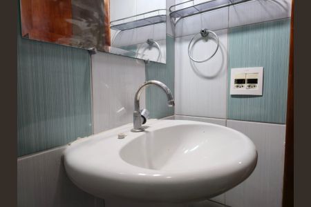 Casa de condomínio para alugar com 98m², 2 quartos e 2 vagasBanheiro da Suíte 2