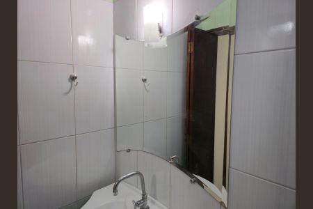 Casa de condomínio para alugar com 98m², 2 quartos e 2 vagasBanheiro da Suíte 01