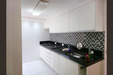 Casa de condomínio para alugar com 98m², 2 quartos e 2 vagasCozinha 