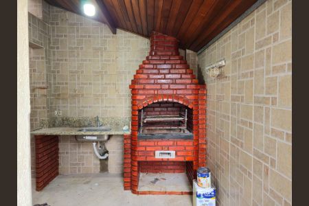 Casa de condomínio para alugar com 98m², 2 quartos e 2 vagasChurrasqueira