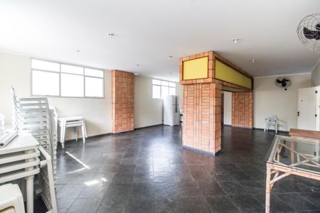 Apartamento para alugar com 76m², 2 quartos e 1 vagaÁrea comum - Salão de festas