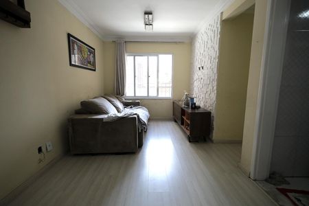 Sala de apartamento para alugar com 2 quartos, 51m² em Parque Erasmo Assunção, Santo André