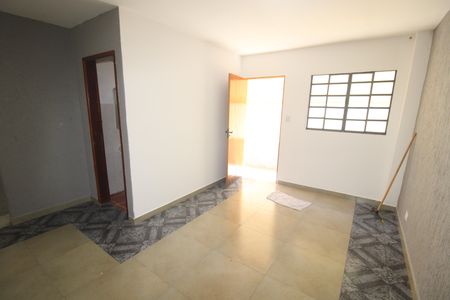 Sala de casa para alugar com 2 quartos, 90m² em Jardim Poleti, São Paulo