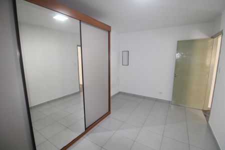 Quarto 1 de casa para alugar com 2 quartos, 90m² em Jardim Poleti, São Paulo