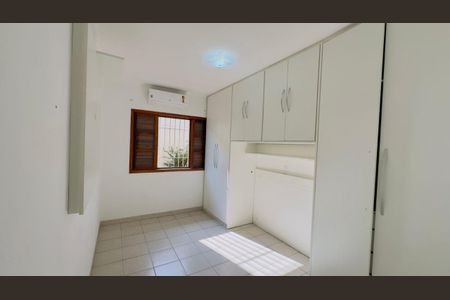 Casa à venda com 3 quartos, 127m² em Jardim Tremembe, São Paulo