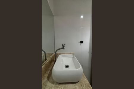 Apartamento para alugar com 73m², 2 quartos e 2 vagasBanheiro da Suíte