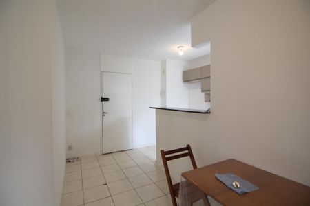Sala de apartamento para alugar com 2 quartos, 45m² em Anil, Rio de Janeiro