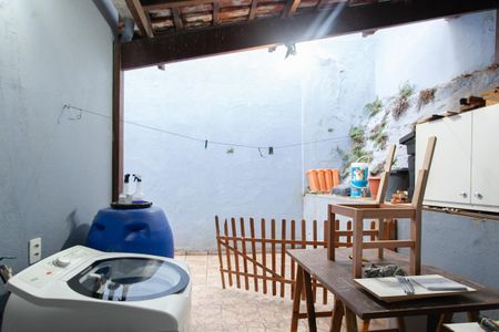 Casa à venda com 180m², 3 quartos e 2 vagasÁrea de Serviço