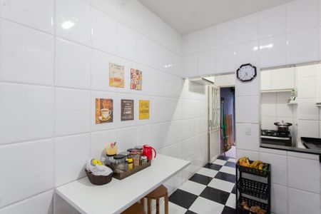 Casa à venda com 180m², 3 quartos e 2 vagasCozinha