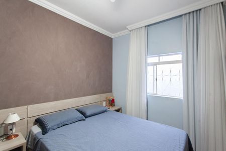 Casa à venda com 180m², 3 quartos e 2 vagasSuíte