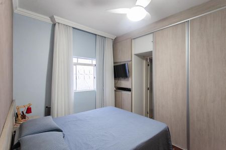 Casa à venda com 180m², 3 quartos e 2 vagasSuíte