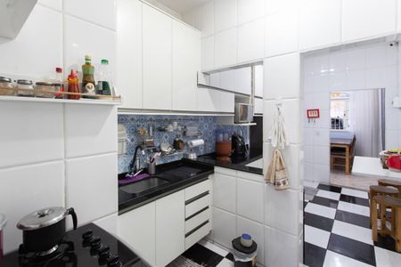 Casa à venda com 180m², 3 quartos e 2 vagasCozinha