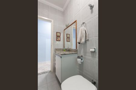 Casa à venda com 180m², 3 quartos e 2 vagasBanheiro Social