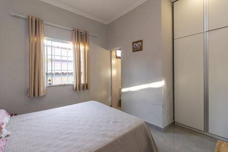 Casa à venda com 220m², 3 quartos e 3 vagasBanheiro da Suíte