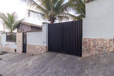 Casa à venda com 220m², 3 quartos e 3 vagasFachada