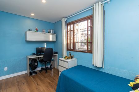 Quarto 2 de casa à venda com 3 quartos, 220m² em Novo Glória, Belo Horizonte