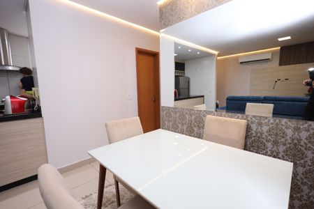 Sala de Jantar de apartamento para alugar com 2 quartos, 98m² em Jardim Atlantico, Goiânia